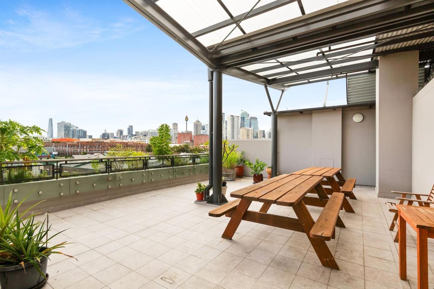 'laube 105' Modern Inner-city Sanctuary With Balcony Apartment Sydney