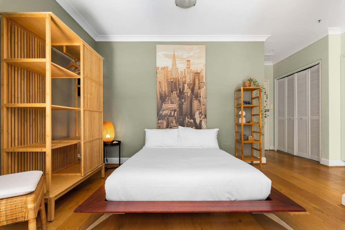 Apartment 'laube 105' Modern Inner-city Sanctuary With Balcony Sydney