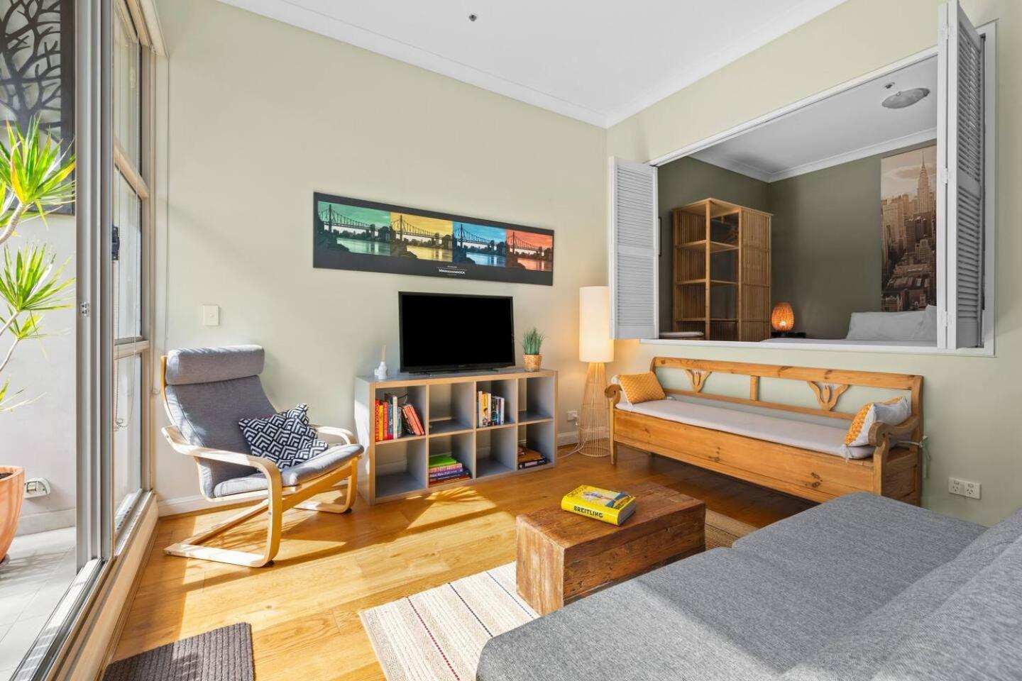 'laube 105' Modern Inner-city Sanctuary With Balcony Apartment Sydney